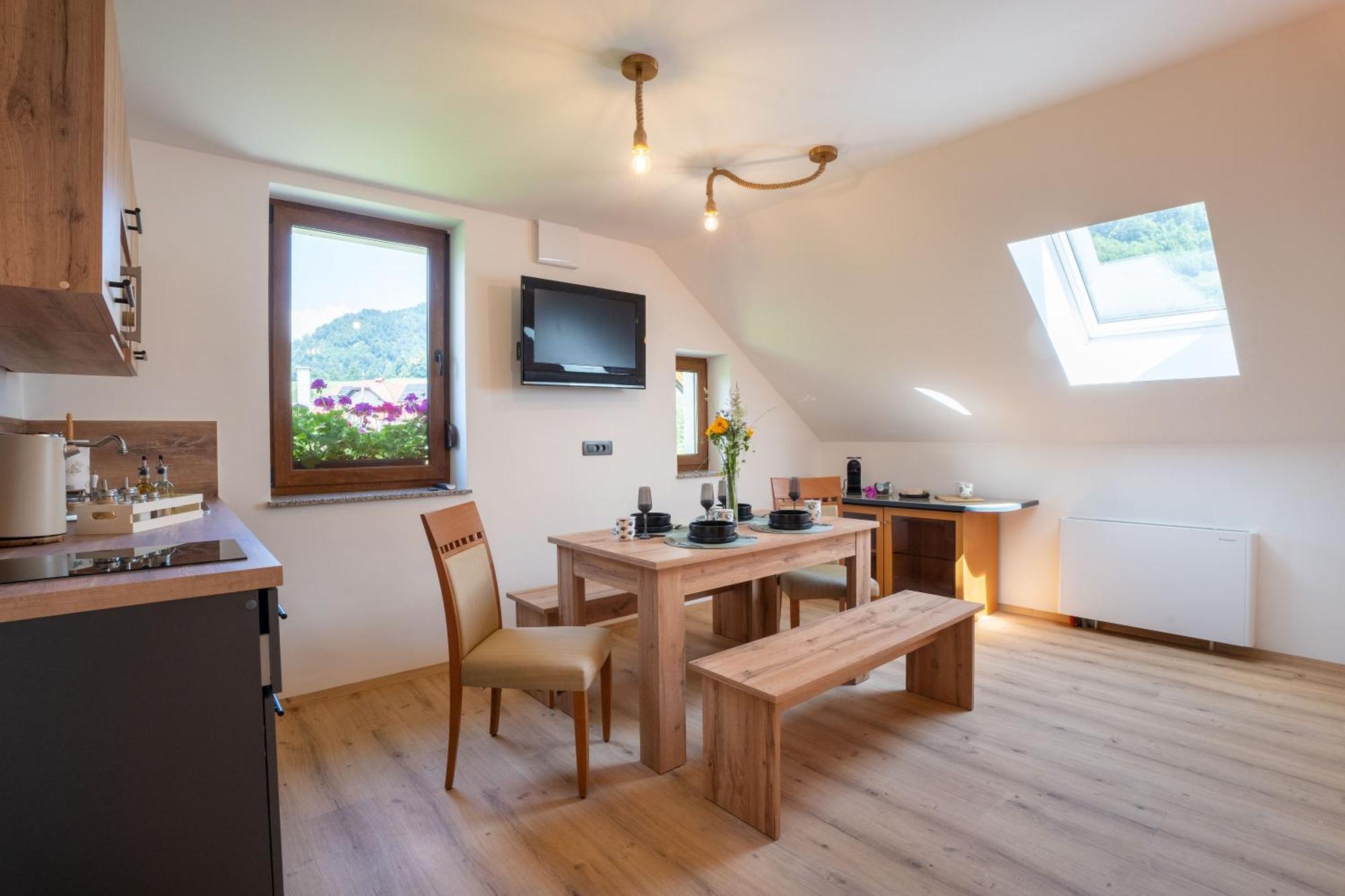 Aparthotel Hom At Vintgar Zgornje Gorje Zimmer foto