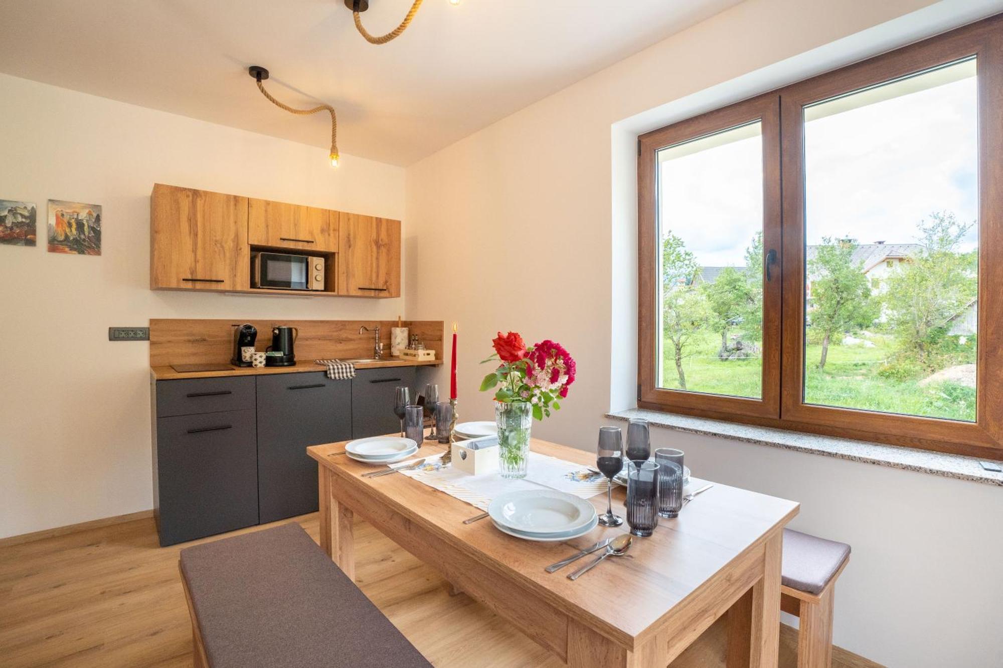 Aparthotel Hom At Vintgar Zgornje Gorje Zimmer foto